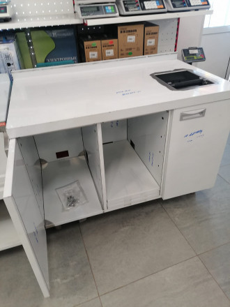 Стол для корзин с бокалами и крылом под посудомойку Hicold НБМКБКП-12/7БЛ Стол для корзин с бокалами и крылом под посудомойку Hicold НБМКБКП-12/7БЛ