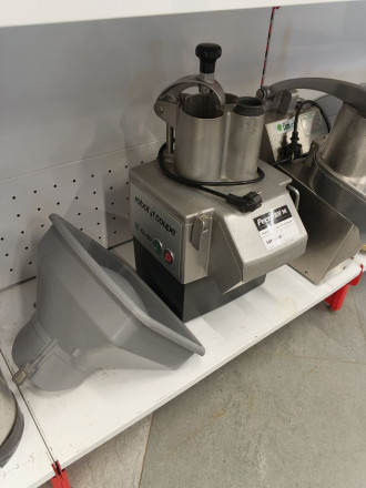Овощерезка Robot Coupe CL50 с протиркой Овощерезка Robot Coupe CL50 с протиркой